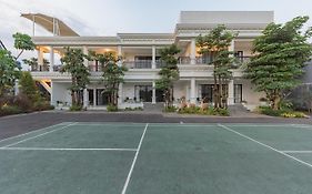 Urbanview Hotel Khayrizsan Tasikmalaya by RedDoorz